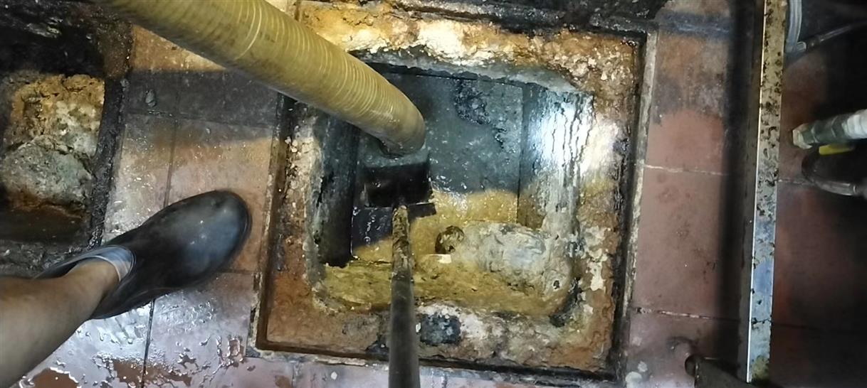 东成镇化油池清理-污水池清掏