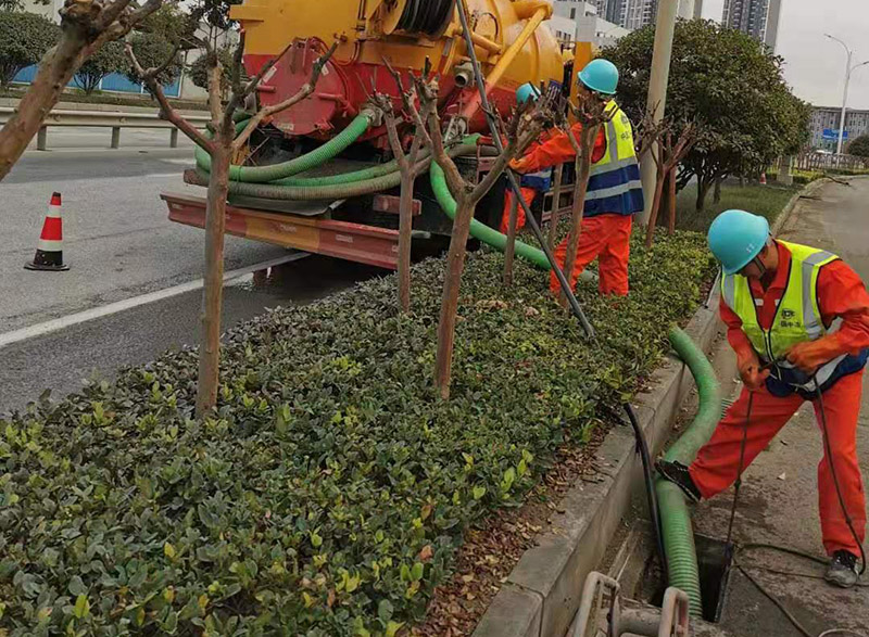 东成镇市政管道清淤